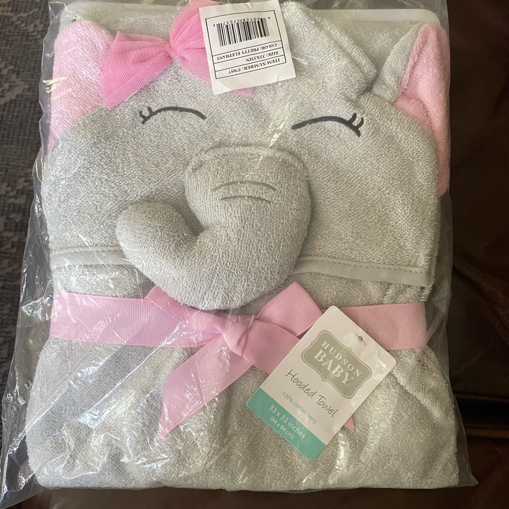 Hudson Baby Gray and Pink Elephant Hooded Towel